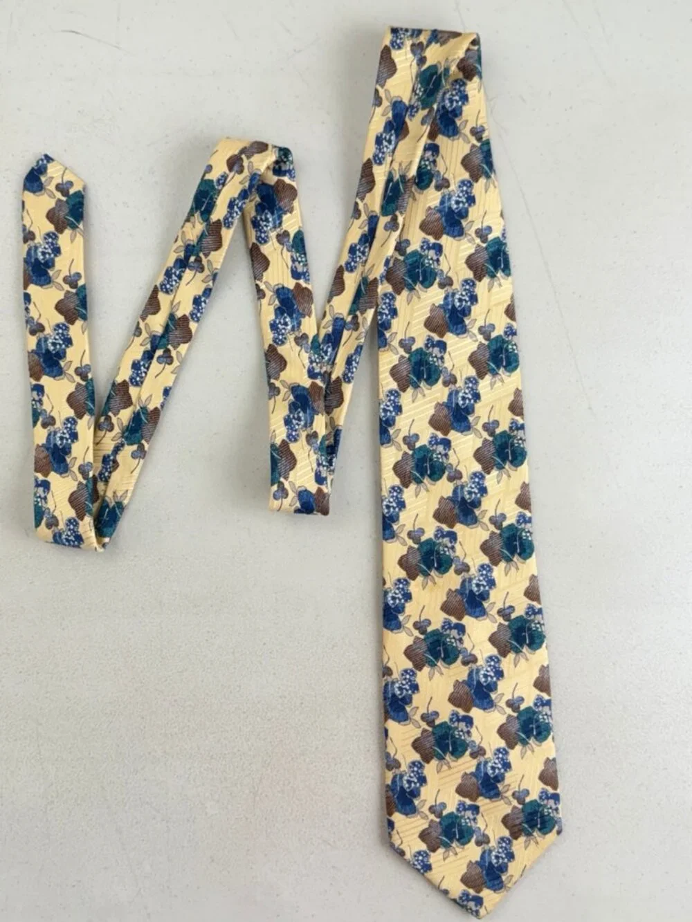 Jos. A. Bank vintage floral